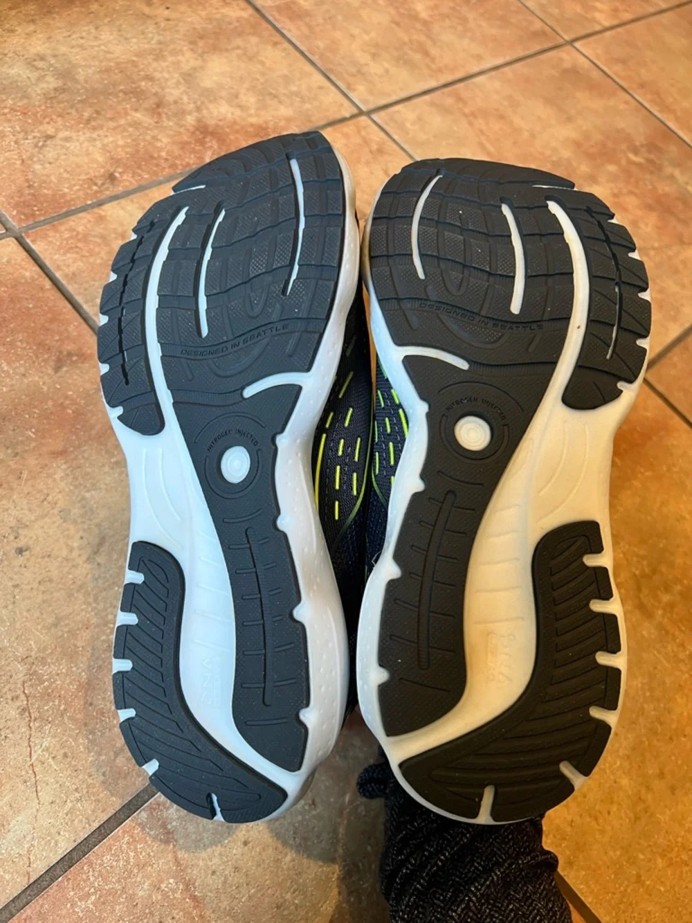 Excellent Brooke Glycerin 20 Sneakers - Picture 6 of 7